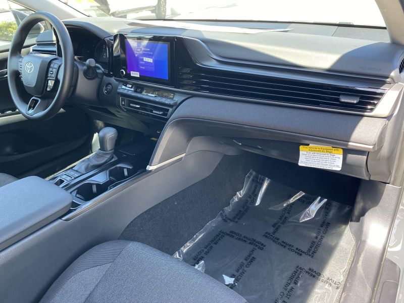 2025 Toyota Camry LEImage 9