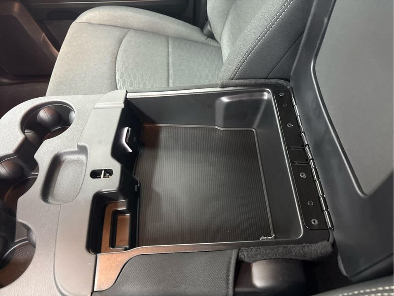2026 Ram 2500 Tradesman photo 38