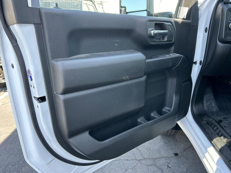 2024 Chevrolet Silverado 3500HD CC Work TruckImage 21