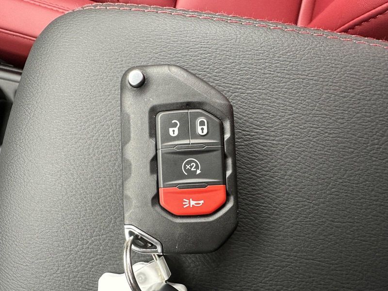 2024 Jeep Wrangler Rubicon 392Image 21