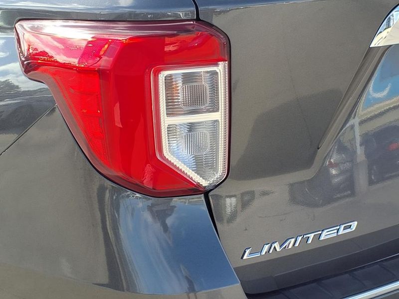 Used 2020 Ford Explorer LimitedImage 15