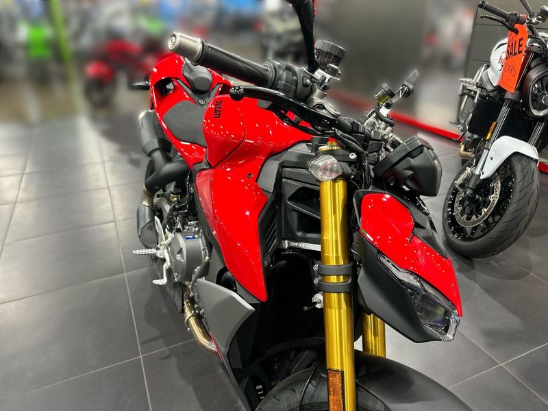 New 2025 Ducati PANIGALE V2 S 896 Image 25