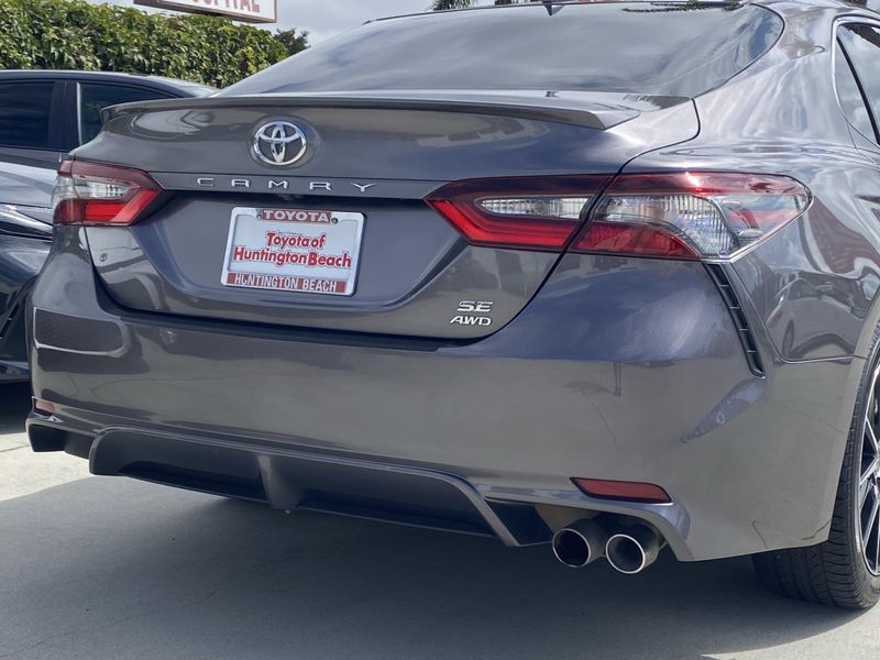 Used 2022 Toyota Camry SEImage 4