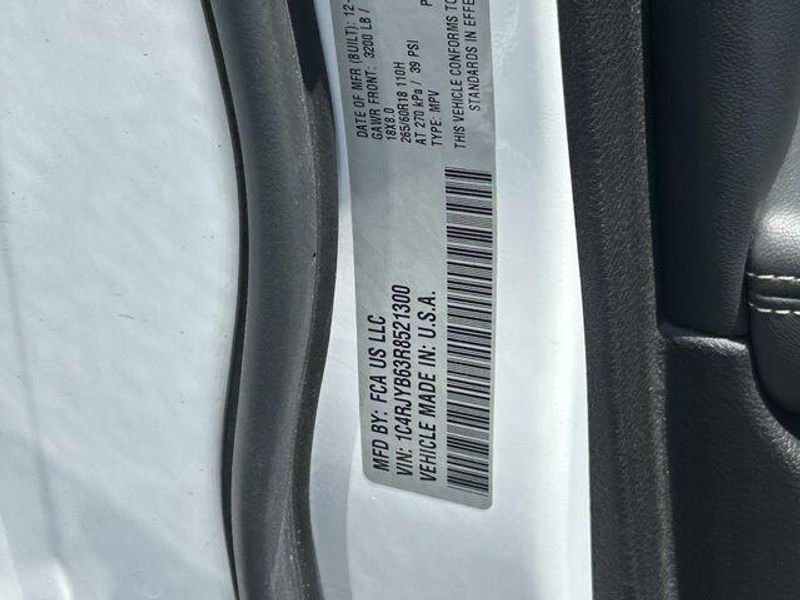 Used 2024 Jeep Grand Cherokee 4xeImage 8