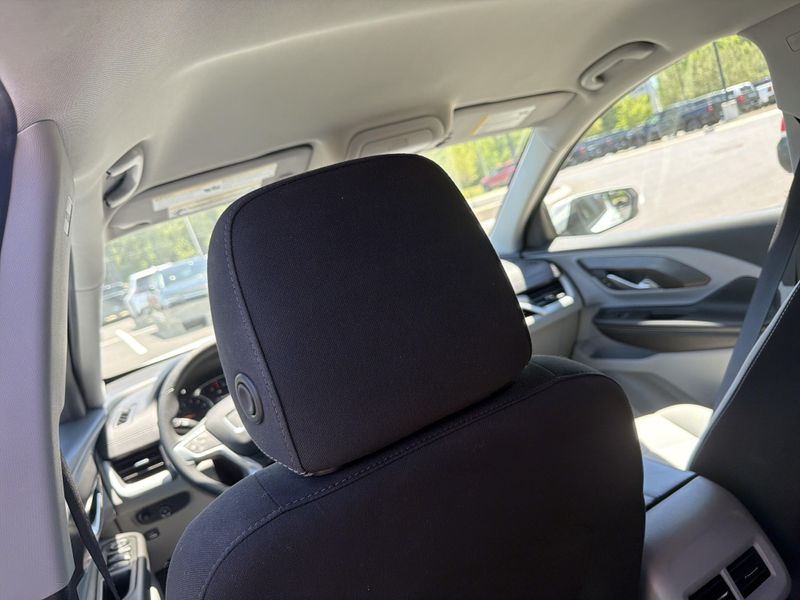 Used 2022 GMC Terrain SLEImage 23