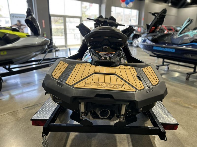 New 2025 Kawasaki JET SKI ULTRA 160LX Image 18