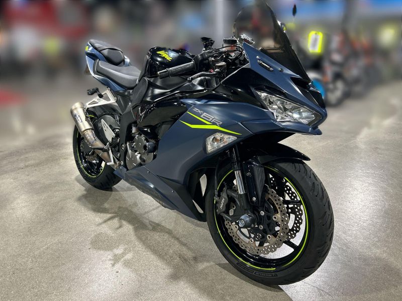 Used 2023 Kawasaki NINJA ZX-6R ABS Image 16