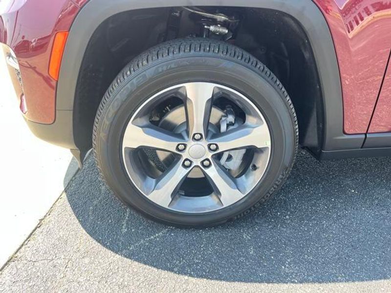 2025 Jeep Grand Cherokee Limited 4x4