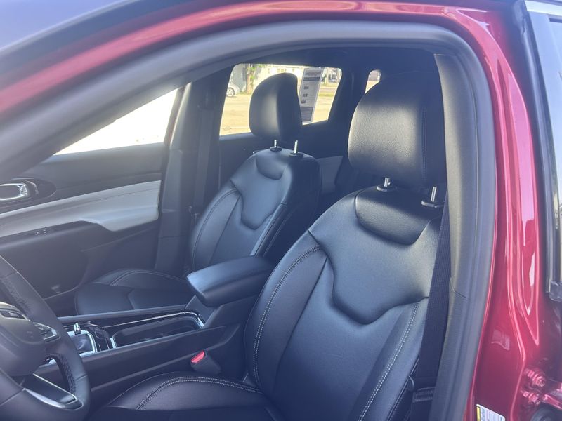 2025 Jeep Compass LimitedImage 10