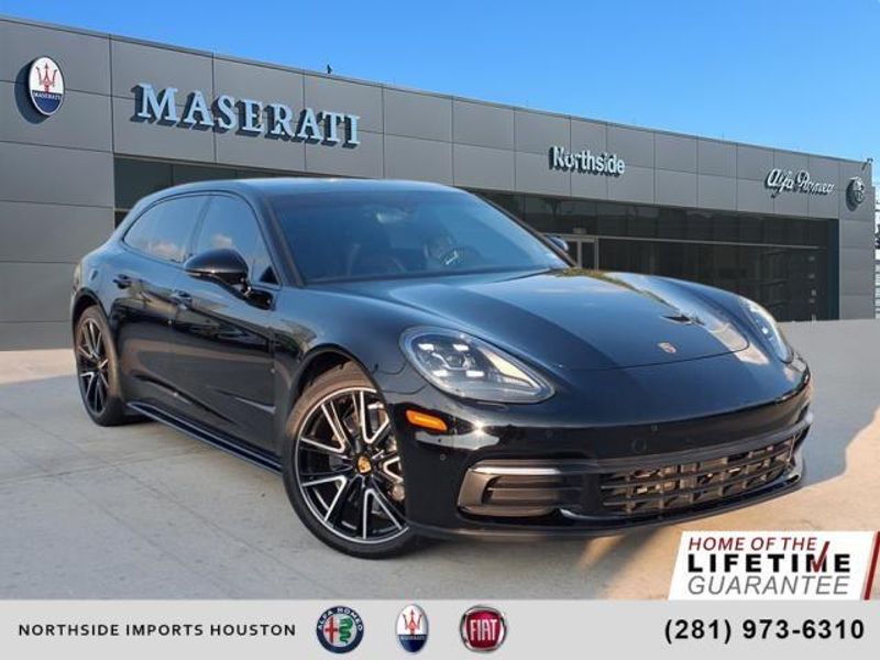 2018 Porsche Panamera Sport Turismo 4Image 1