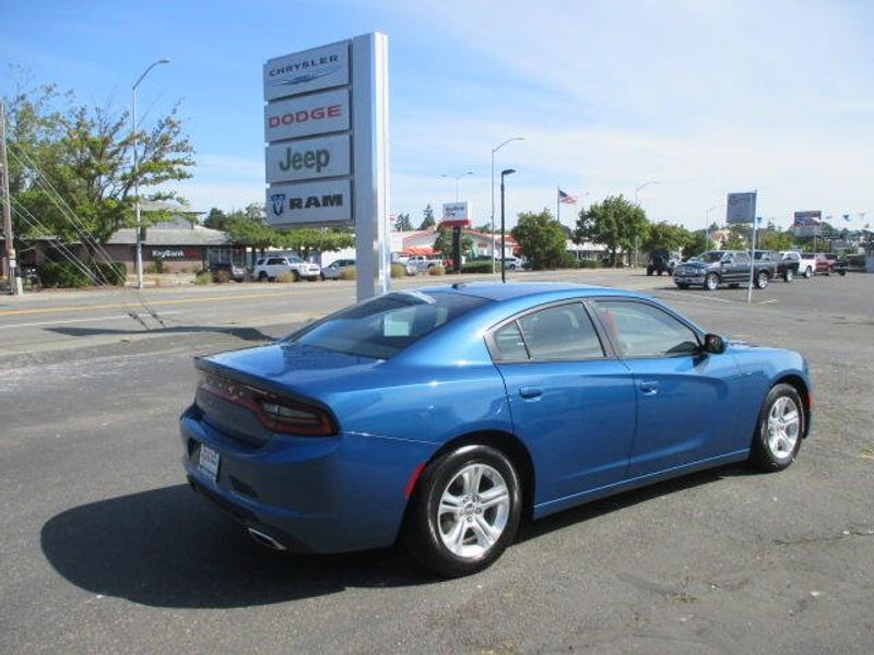 Used 2022 Dodge Charger SXTImage 6