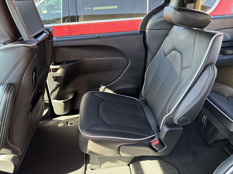 New 2026 Chrysler Pacifica LimitedImage 20