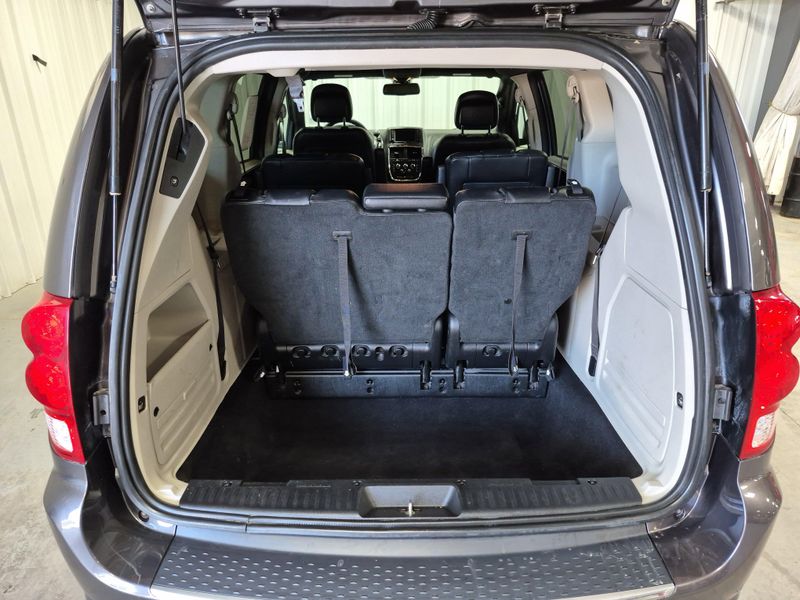 2019 Dodge Grand Caravan SXTImage 17