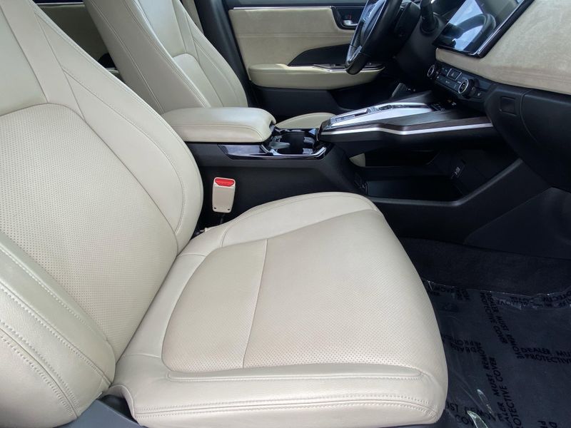 Used 2018 Honda Clarity Plug-In Hybrid TouringImage 12
