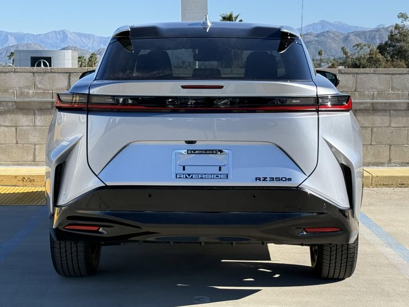 New 2026 Lexus RZ 350eImage 10