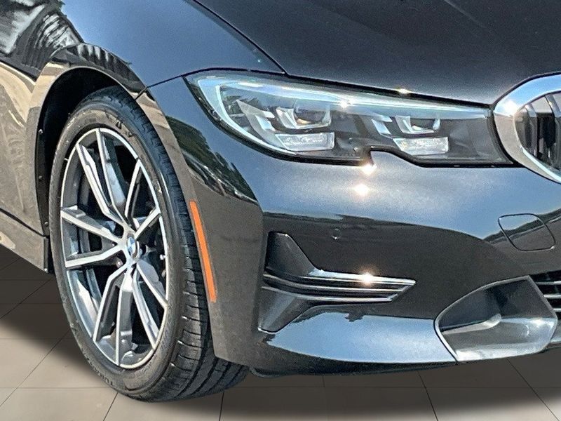 2021 BMW 3 Series 330e iPerformanceImage 9