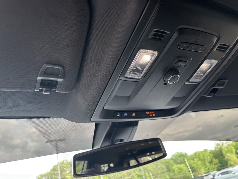 Used 2022 Chevrolet Suburban Z71Image 37