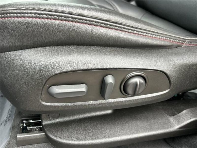 Used 2023 Chevrolet Traverse RSImage 20