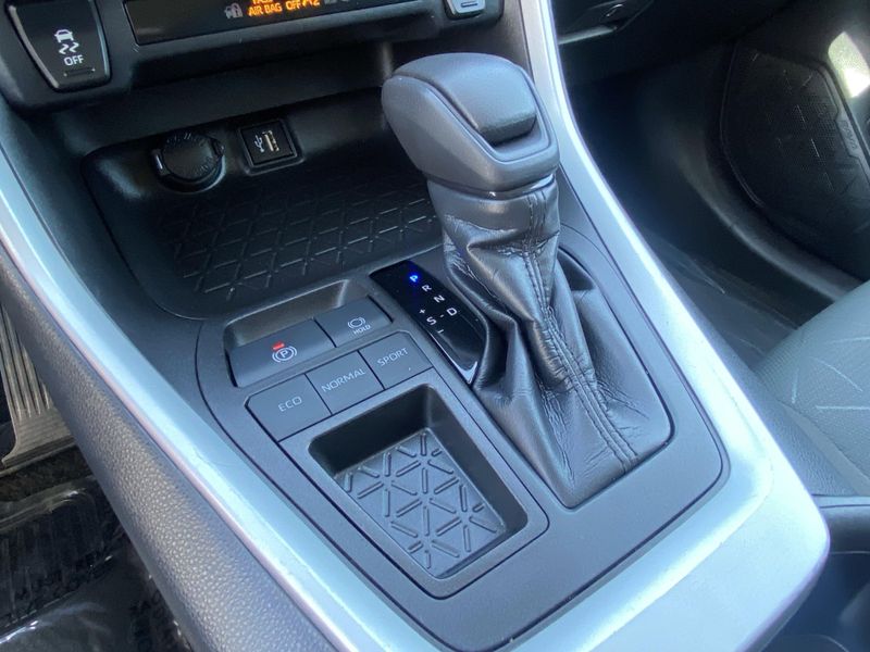 2023 Toyota RAV4 XLEImage 25