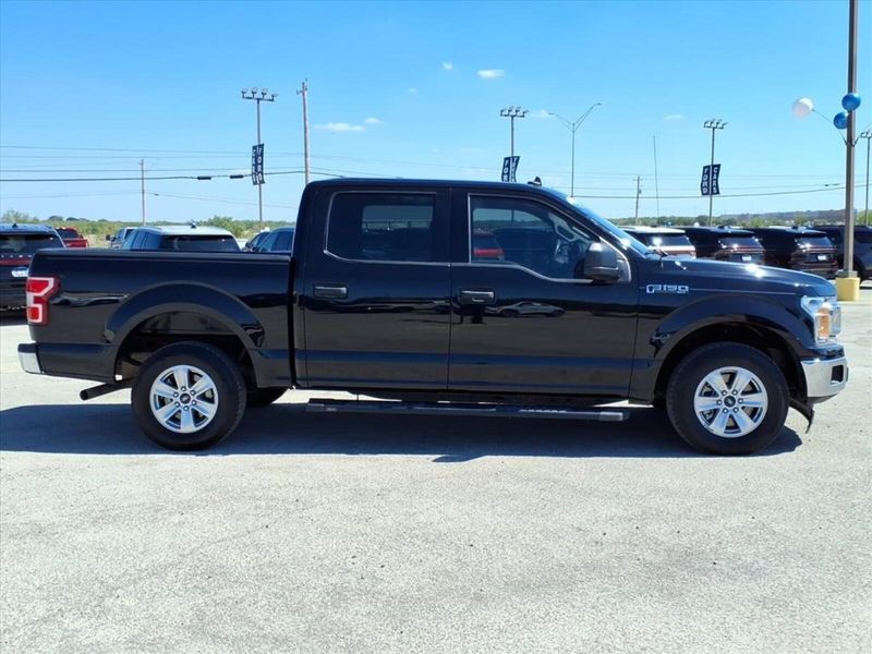 2020 Ford F-150 XLT photo 2