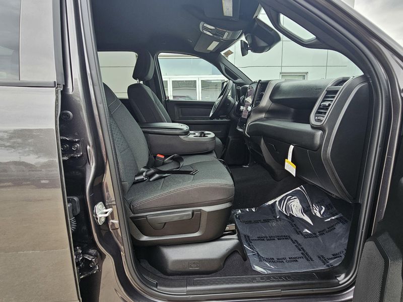 2025 RAM 3500 TradesmanImage 17