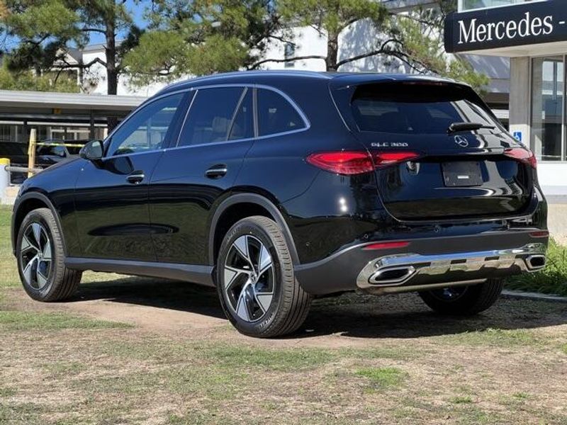 2024 Mercedes-Benz GLC 300Image 5