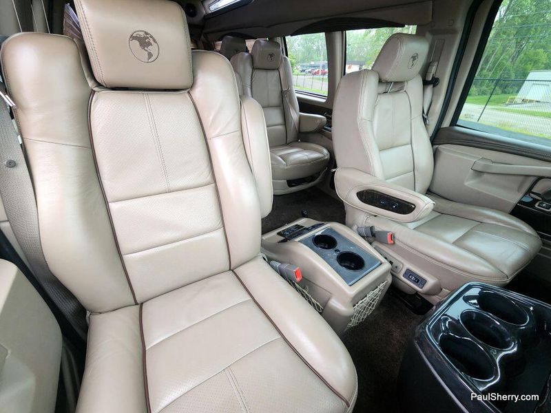 2018 GMC Savana 2500 Image 2