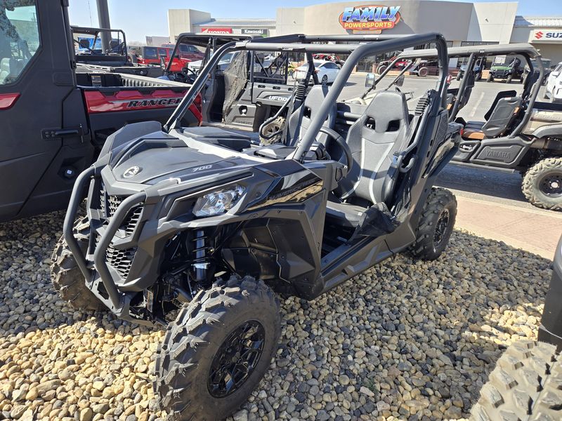 2025 Can-Am MAVERICK TRAIL DPS 700 TRIPLE BLACKImage 1