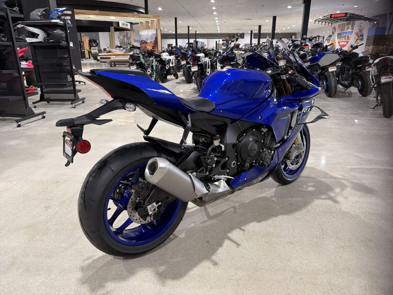 New 2026 Yamaha YZF-R1 Image 17