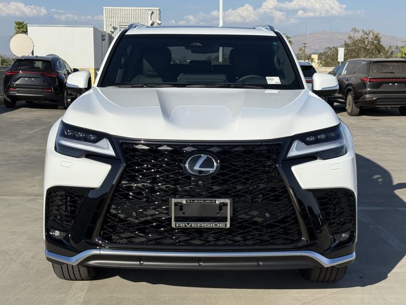 New 2026 Lexus LX 700h F SPORT HandlingImage 6