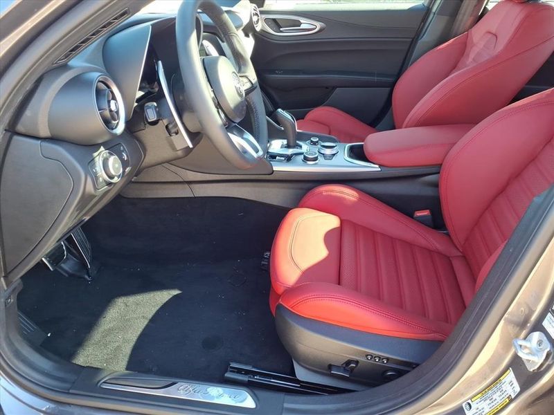 New 2025 Alfa Romeo Giulia RwdImage 15