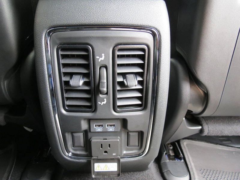 Used 2020 Jeep Grand Cherokee Limited 4x4 4dr SUVImage 25