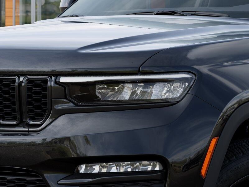 New 2025 Jeep Grand Cherokee Limited 4x4Image 49