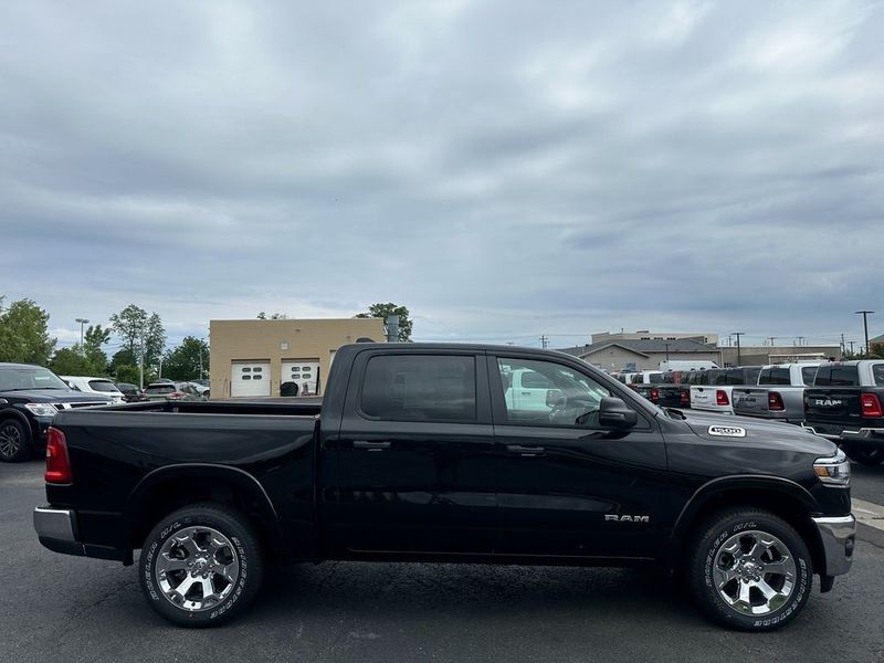 2025 RAM 1500 Big Horn Crew Cab 4x4 5