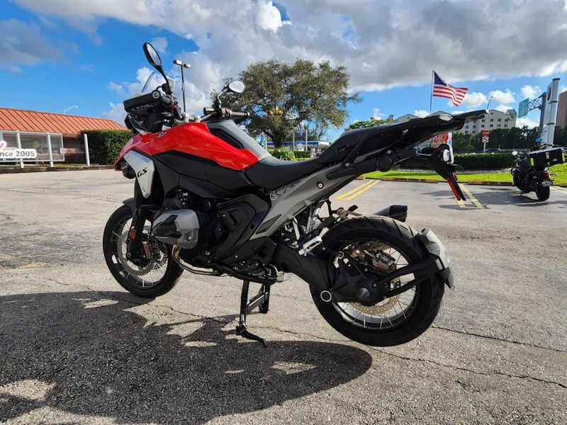 2026 BMW R 1300 GSImage 6