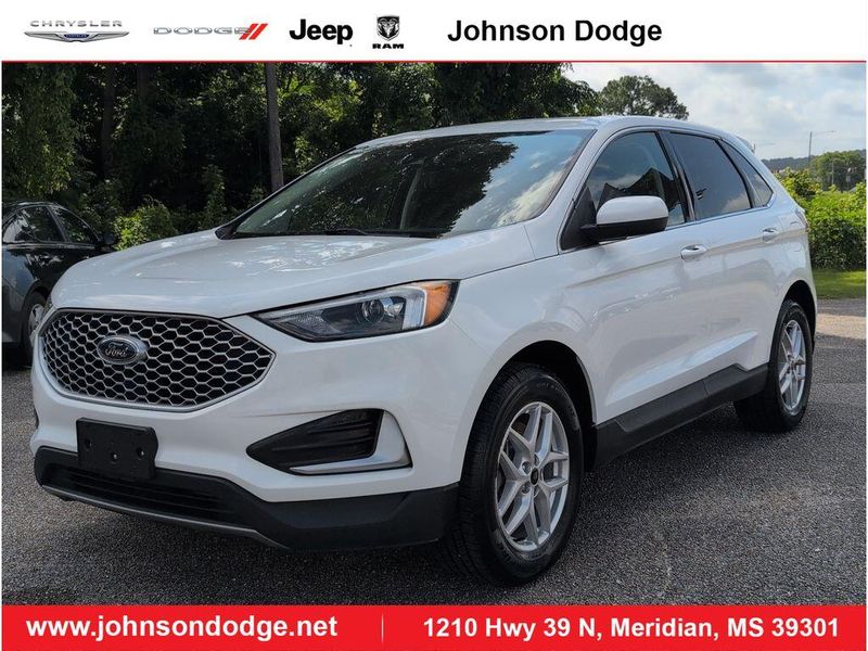 Used 2024 Ford Edge SELImage 1