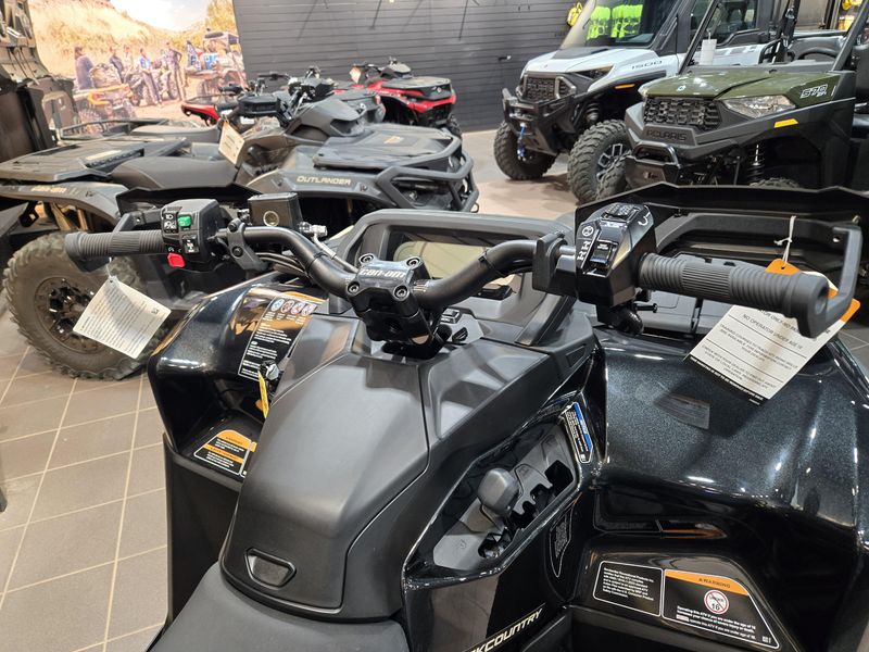 NEW 2026 CAN-AM OUTLANDER BACKCOUNTRY 1000R Image 16