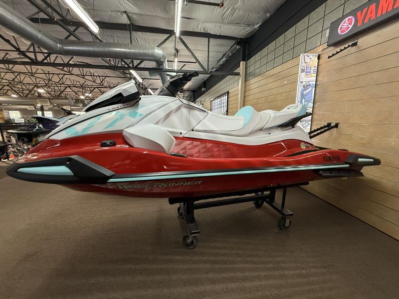 2025 Yamaha VX LIMITED Image 5