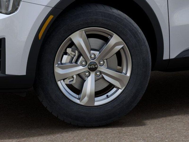 New 2026 Kia Sorento LXImage 10