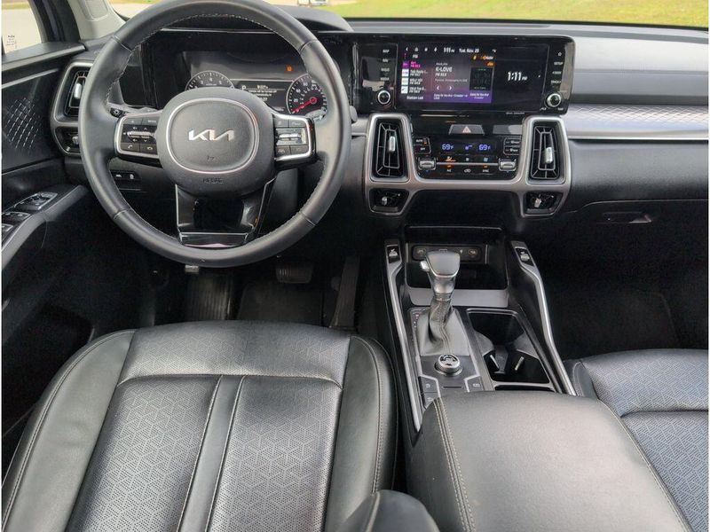 Used 2023 Kia Sorento SImage 35