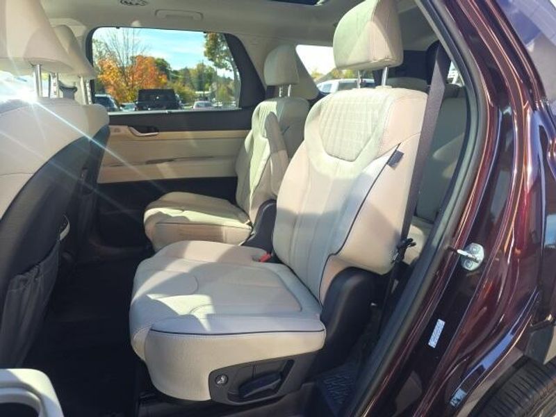 2024 Hyundai Palisade Limited photo 23