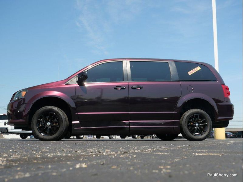 Used 2019 Dodge Grand Caravan SXTImage 31