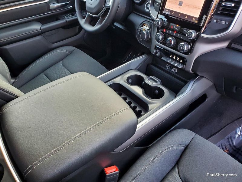 New 2026 RAM 1500 Big Horn Crew Cab 4x4 5'7' Box