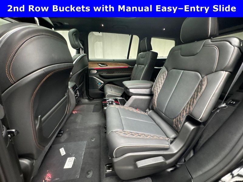 2025 Jeep Grand Cherokee L Summit Reserve 4x4Image 19