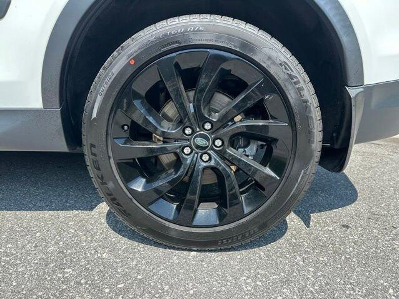 2022 Land Rover Discovery Sport SE