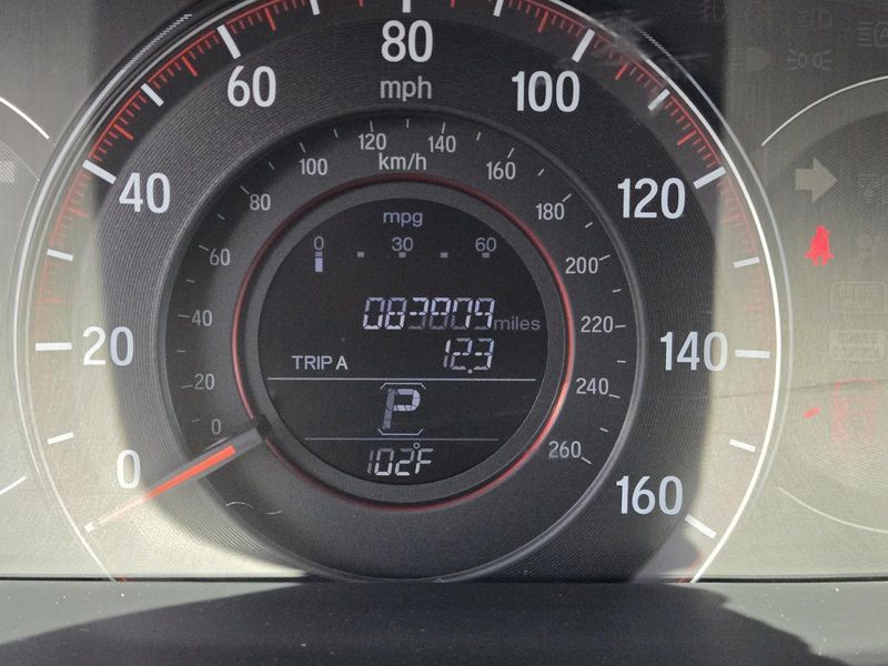 2017 Honda HR-V LX photo 11