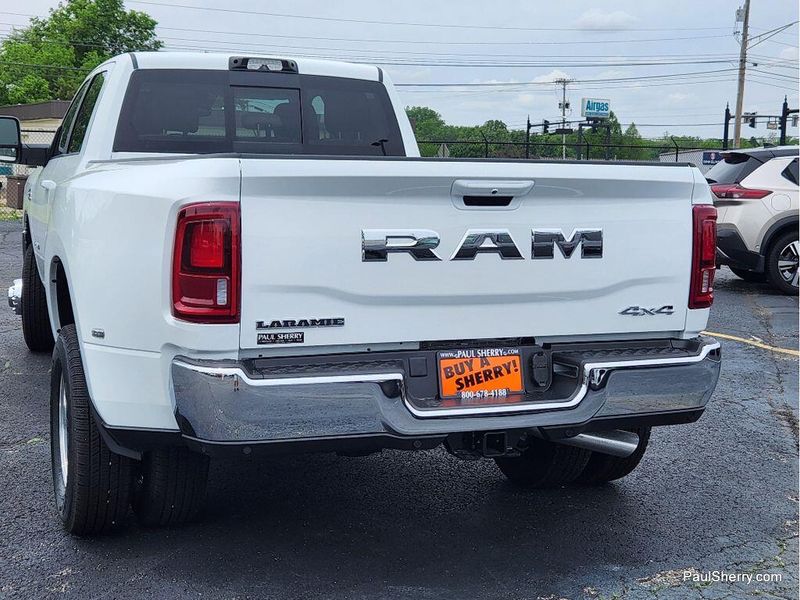 New 2026 RAM 3500 Laramie Crew Cab 4x4 8' Box