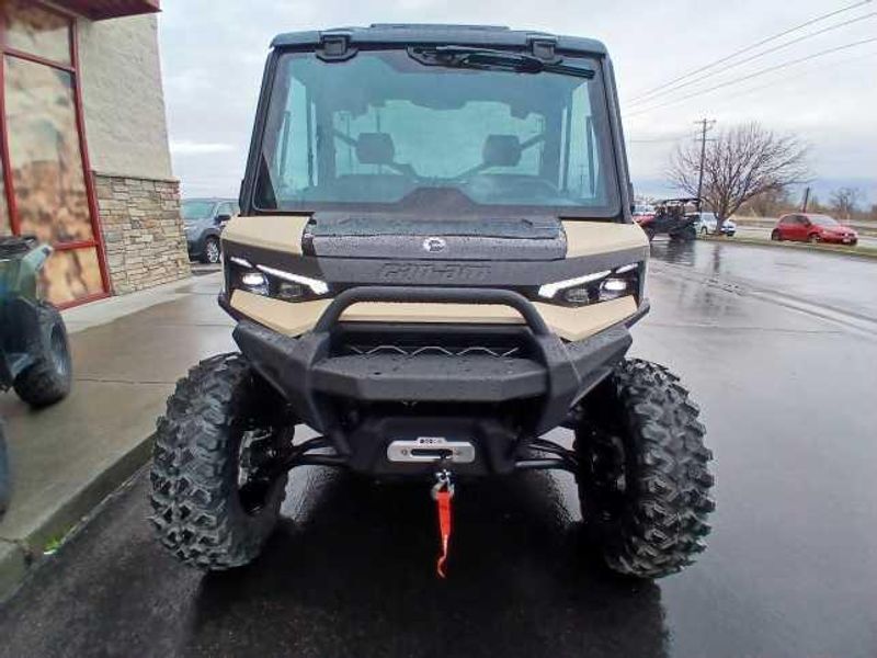New 2026 Can-Am DEF LTD HD11 