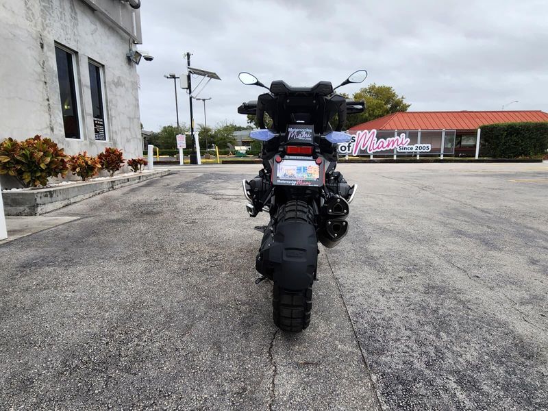 2026 BMW R 1300 GSImage 8