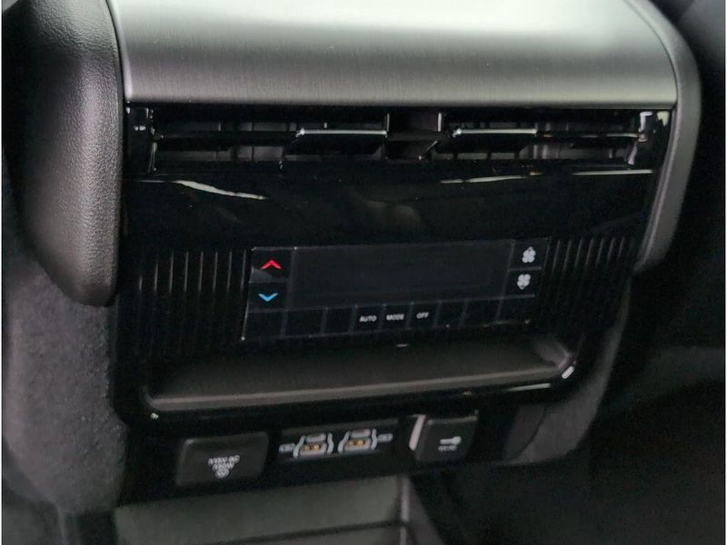 2026 Jeep Grand Wagoneer 4x2Image 36